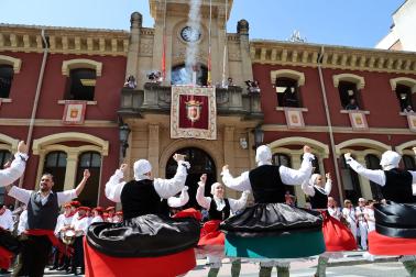 Fotos del cohete de fiestas de Estella