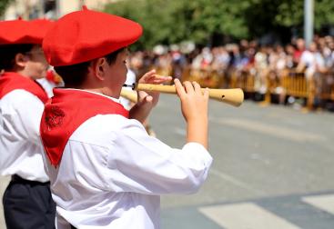 Fotos del cohete de fiestas de Estella