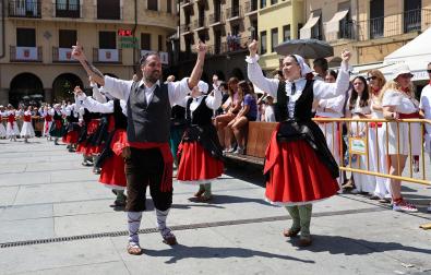 Fotos del cohete de fiestas de Estella