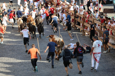 Foto del primer encierro de las fiestas de Estella 2026