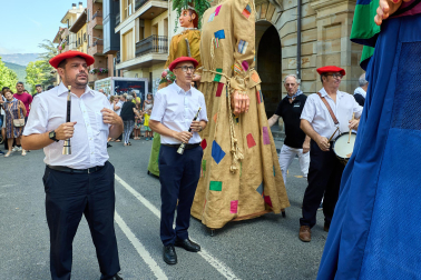Foto del chupinazo de las fiestas de Etxarri Aranatz 2026