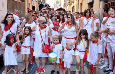 Fotos de la pañuelada de las chicas en fiestas de Estella