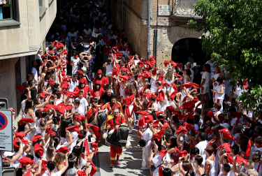 Fotos de la pañuelada de las chicas en fiestas de Estella