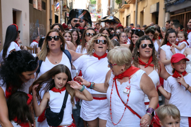 Fotos de la pañuelada de las chicas en fiestas de Estella