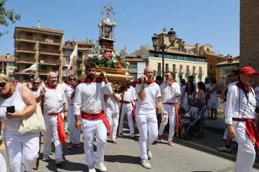 Fotos de la procesión y pañuelada de Estella