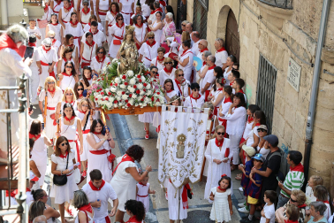 Fotos de la procesión y pañuelada de Estella