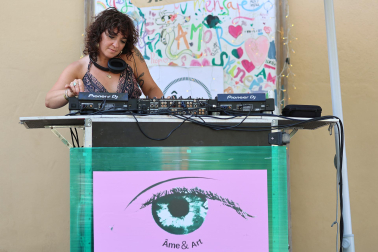 Fotos del mercado Âme&Art en la Sala de Armas de la Ciudadela