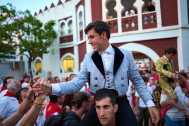 Fotos de la corrida mixta de fiestas de Estella