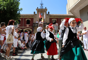 Fotos del cohete infantil de Estella