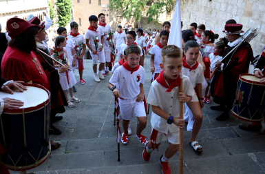 Fotos del cohete infantil de Estella