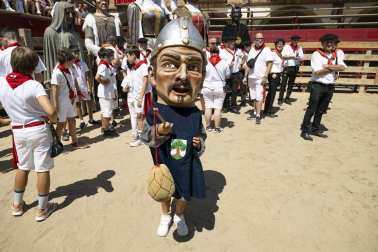 Fotos del cohete de fiestas de Larraga