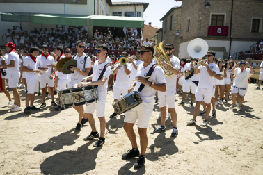 Fotos del cohete de fiestas de Larraga