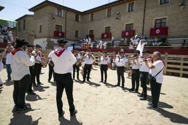 Fotos del cohete de fiestas de Larraga