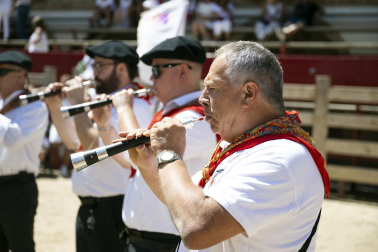 Fotos del cohete de fiestas de Larraga