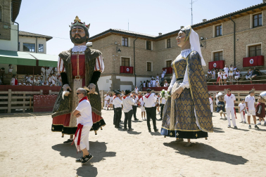 Fotos del cohete de fiestas de Larraga