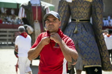 Fotos del cohete de fiestas de Larraga