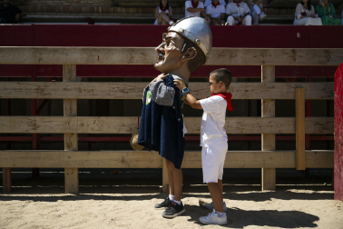 Fotos del cohete de fiestas de Larraga