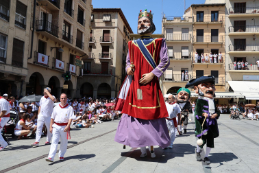 Fotos de la despedida de gigantes de fiestas de Estella
