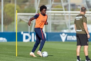 Fotos de la última sesión de Osasuna antes de medirse en EL Sadar al Al-Ain