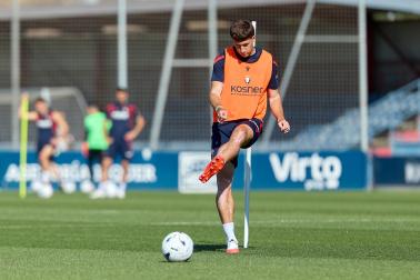 Fotos de la última sesión de Osasuna antes de medirse en EL Sadar al Al-Ain
