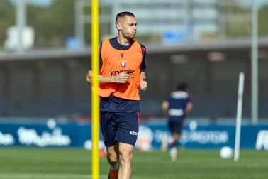 Fotos de la última sesión de Osasuna antes de medirse en EL Sadar al Al-Ain