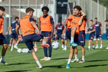 Fotos de la última sesión de Osasuna antes de medirse en EL Sadar al Al-Ain