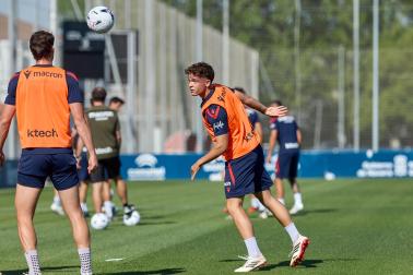 Fotos de la última sesión de Osasuna antes de medirse en EL Sadar al Al-Ain