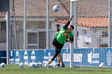 Fotos de la última sesión de Osasuna antes de medirse en EL Sadar al Al-Ain