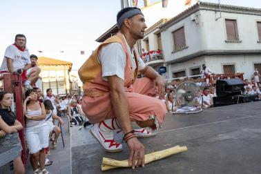 Fotos del paloteado de las fiestas de Fustiñana