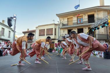 Fotos del paloteado de las fiestas de Fustiñana