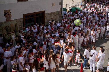 Fotos del inicio de las fiestas de Aoiz 2026