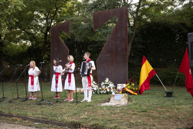 Fotos del homenaje al teniente Casanova, asesinado por ETA hace 26 años