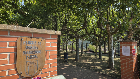 Acceso principal al Parque de Navarra de Aoiz, que será modificado en los próximos meses