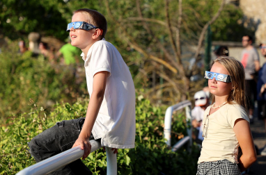 Fotos del eclipse solar en Estella