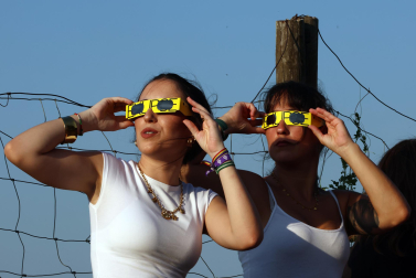 Fotos del eclipse solar en Pamplona