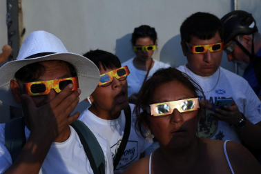 Fotos del eclipse solar en Pamplona