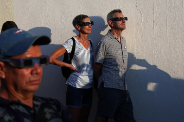 Fotos del eclipse solar en Pamplona