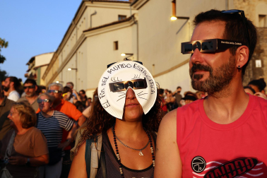 Fotos del eclipse solar en Pamplona