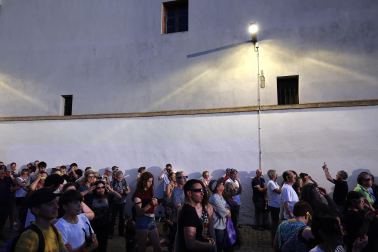 Fotos del eclipse solar en Pamplona