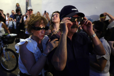 Fotos del eclipse solar en Pamplona