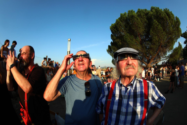 Fotos del eclipse solar en Pamplona