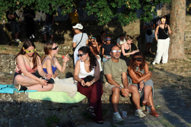 Fotos del eclipse solar en Pamplona