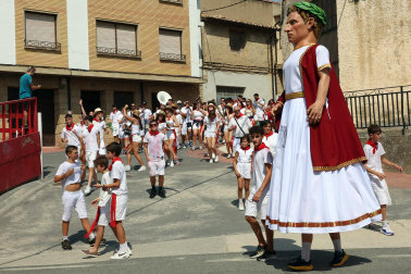 Fotos del inicio festivo en Santacara