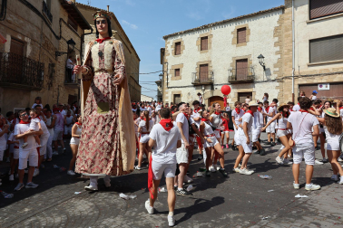 Fotos del inicio festivo en Santacara