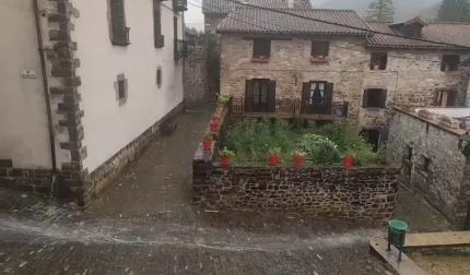 Vídeo de la tormenta en Roncal este viernes 14 de agosto