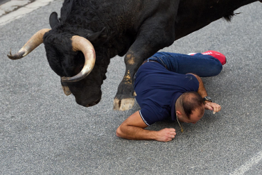 Fotos del primer encierro de las fiestas de Tafalla 2026