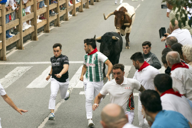Fotos del primer encierro de las fiestas de Tafalla 2026