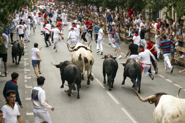 Fotos del primer encierro de las fiestas de Tafalla 2026
