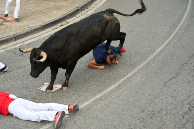 Fotos del primer encierro de las fiestas de Tafalla 2026