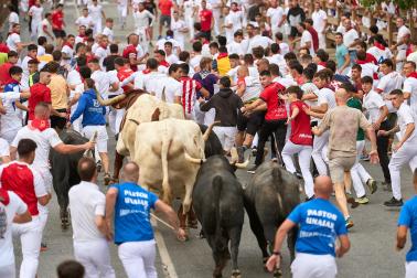 Fotos del primer encierro de las fiestas de Tafalla 2026
